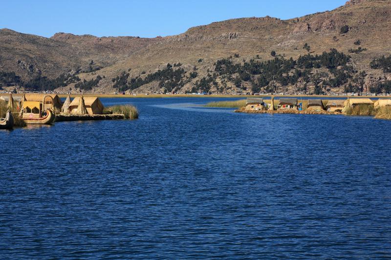 764-Lago Titicaca,isole galleggianti,13 luglio 2013.JPG